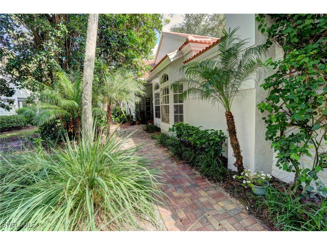 130 Amblewood Lane #8-801 Naples FL 34105 225042758 image3