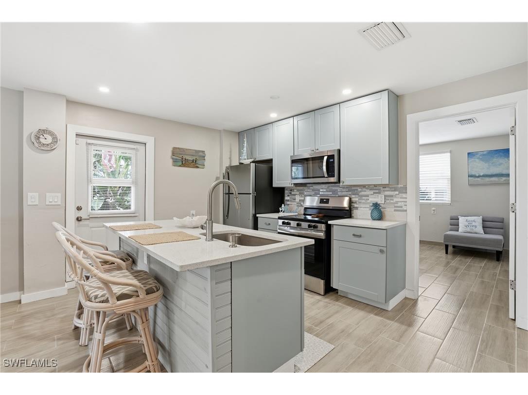 130 Bahia Viaduct Fort Myers Beach FL 33931 225075324 image28