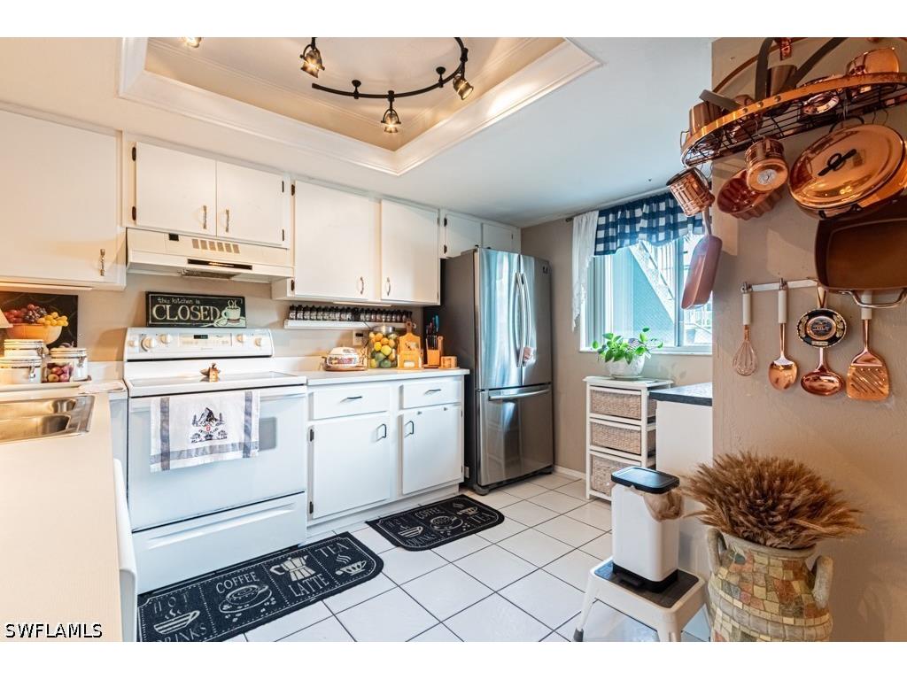 130 Cypress Way E #1 Naples FL 34110 226024439 image2