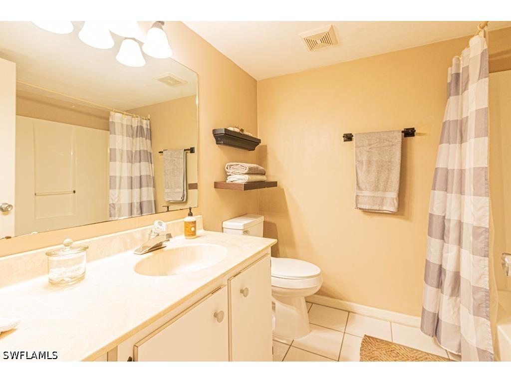 130 Cypress Way E #1 Naples FL 34110 226024439 image6