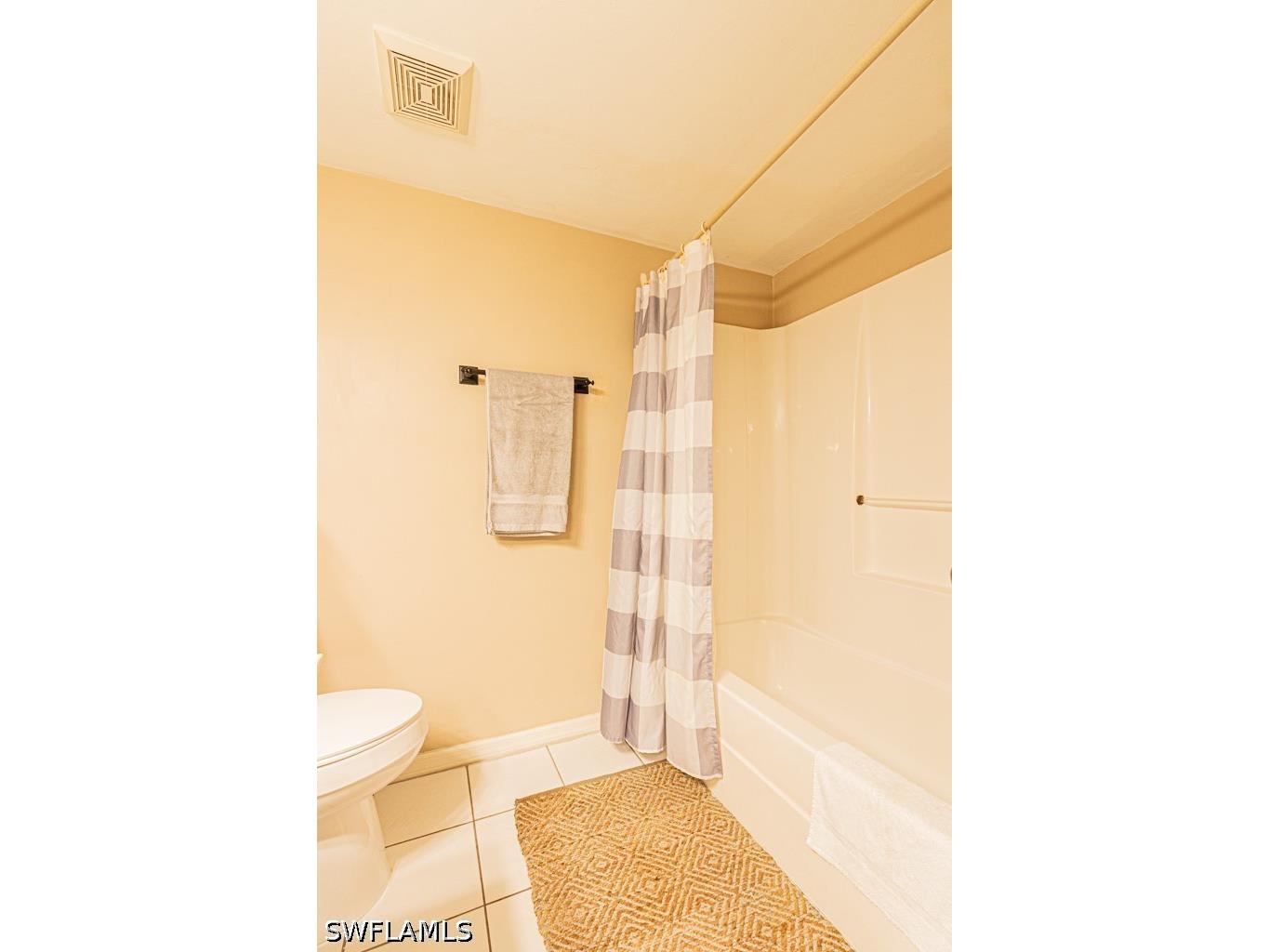 130 Cypress Way E #1 Naples FL 34110 226024439 image9