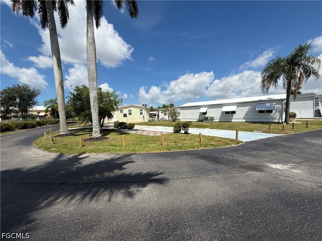 130 Dawn Street Fort Myers FL 33908 2026021218 image1