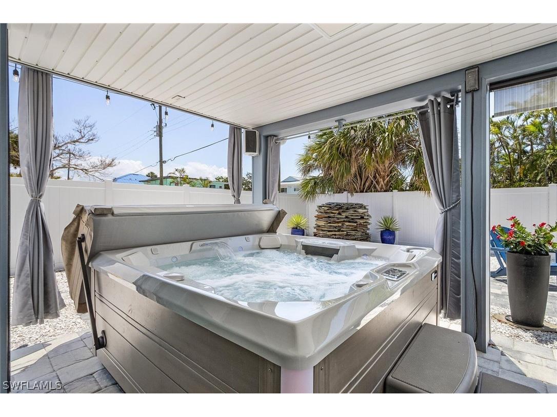 130 Madison Court Fort Myers Beach FL 33931 226010304 image19