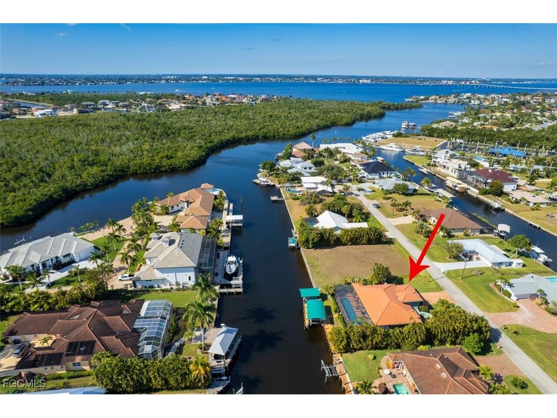 130 Montrose Drive Fort Myers FL 33919 2026004741 image1