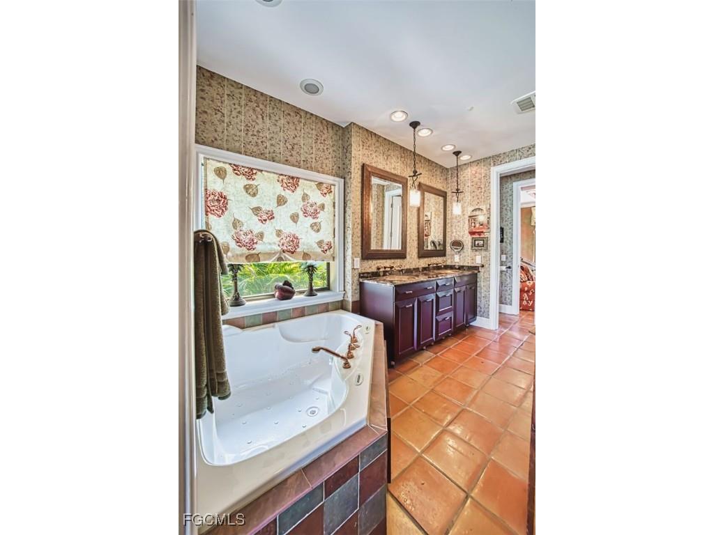 130 Montrose Drive Fort Myers FL 33919 2026004741 image23