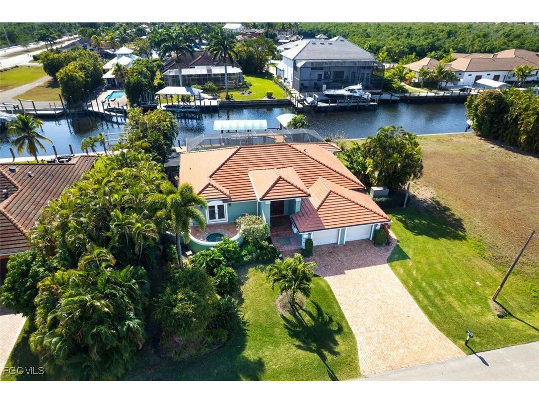 130 Montrose Drive Fort Myers FL 33919 2026004741 image5