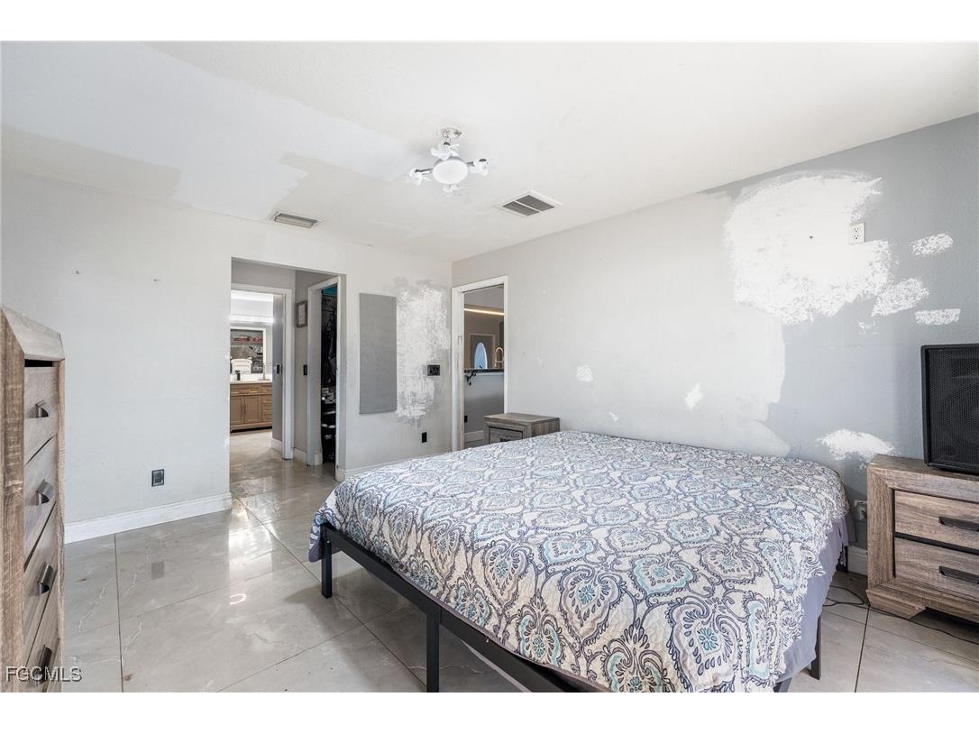 130 SE 29th Terrace Cape Coral FL 33904 2025018442 image18