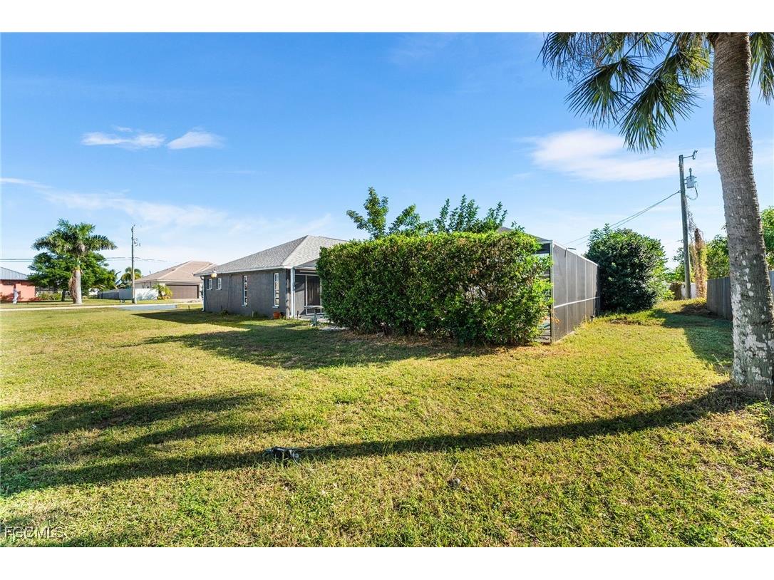 130 SE 29th Terrace Cape Coral FL 33904 2025018442 image28