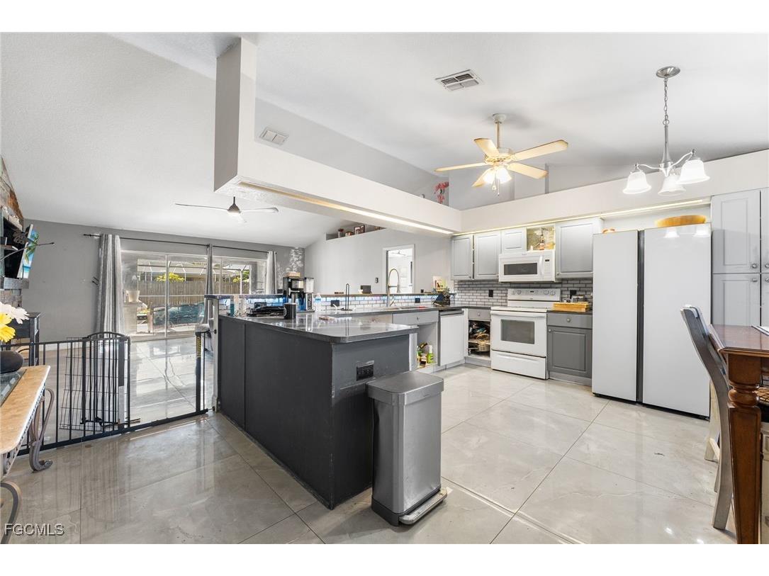 130 SE 29th Terrace Cape Coral FL 33904 2025018442 image9