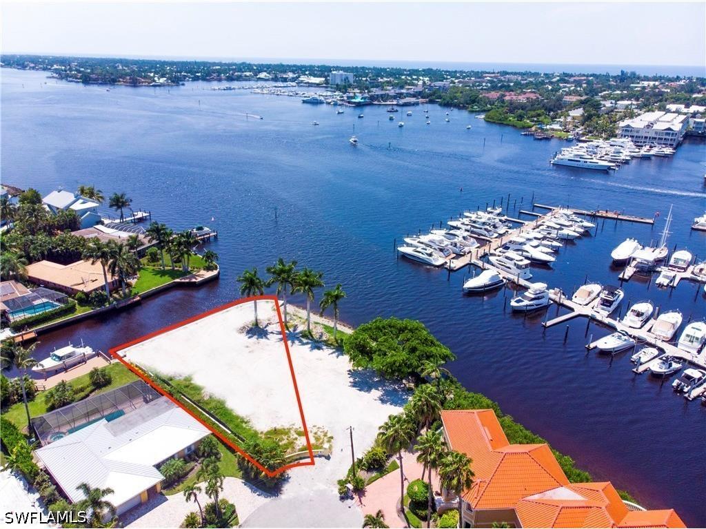 1300 Curlew Avenue Naples FL 34102 225078553 image1