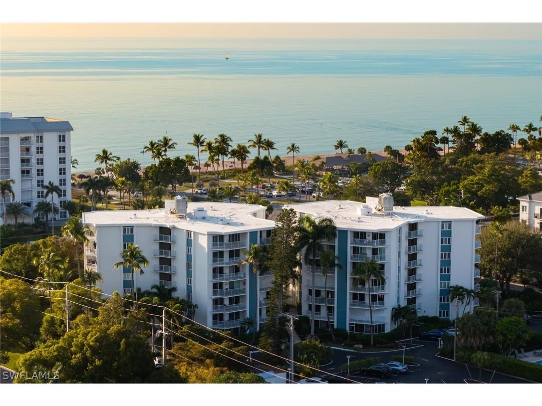 1300 Gulf Shore Boulevard N #102 Naples FL 34102 226007499 image1
