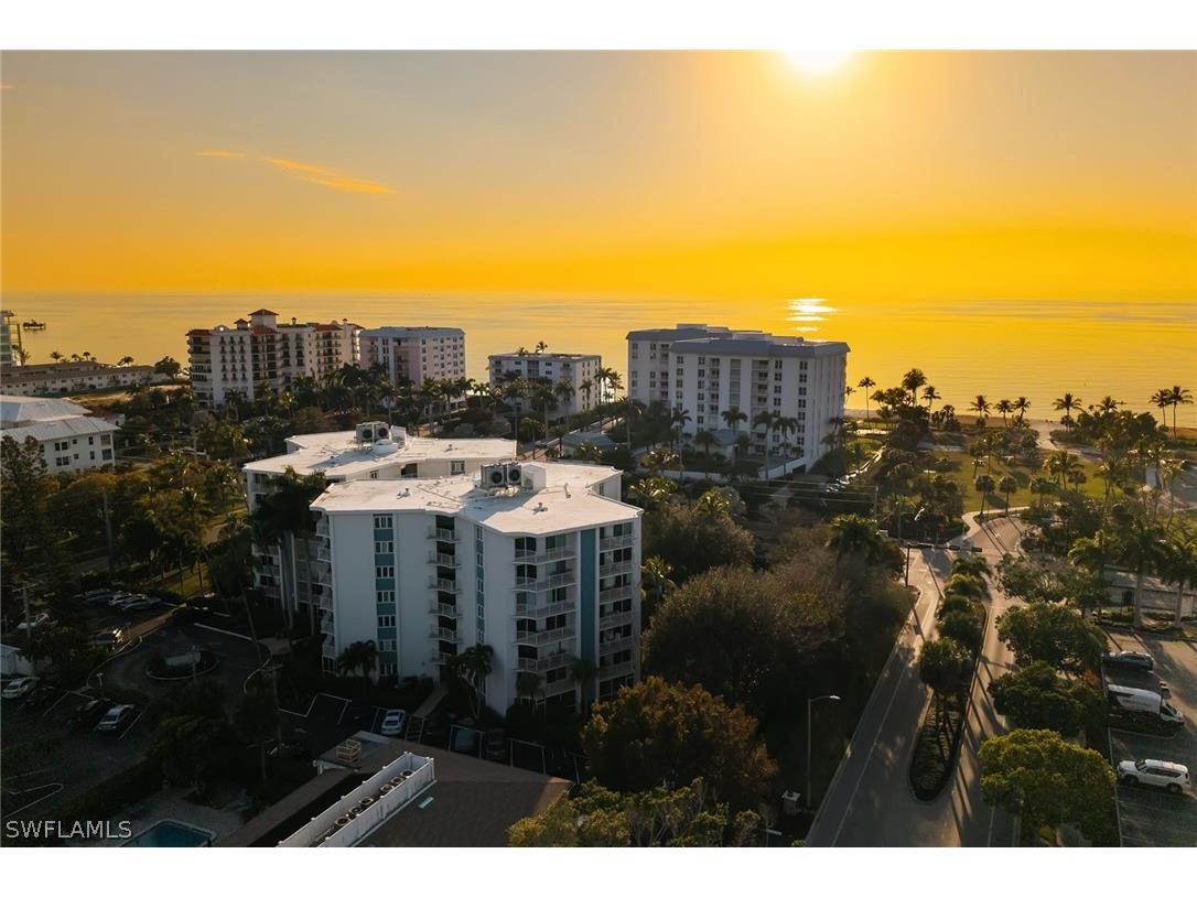 1300 Gulf Shore Boulevard N #102 Naples FL 34102 226007499 image17