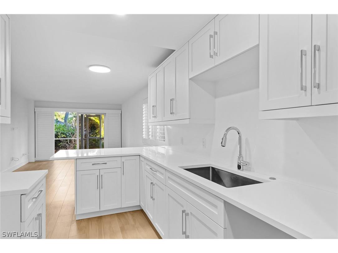 1300 Gulf Shore Boulevard N #102 Naples FL 34102 226007499 image4