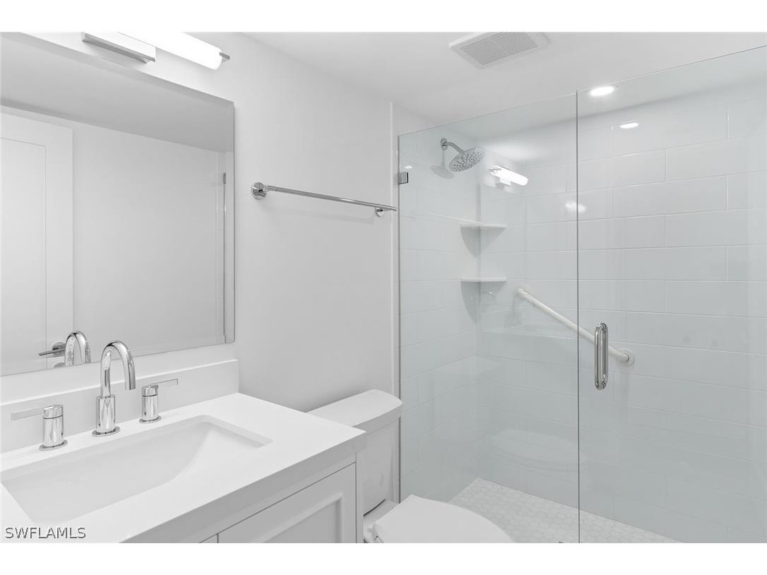 1300 Gulf Shore Boulevard N #102 Naples FL 34102 226007499 image9
