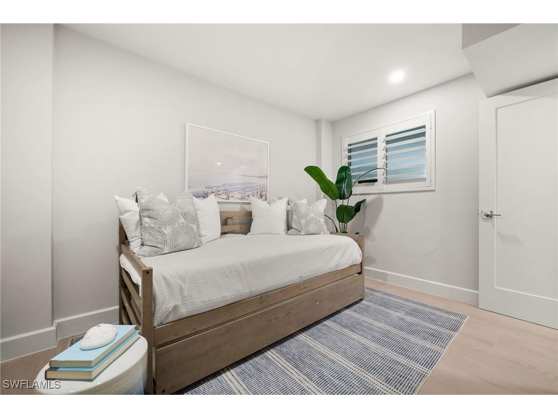 1300 Gulf Shore Boulevard N #109 Naples FL 34102 225063710 image25