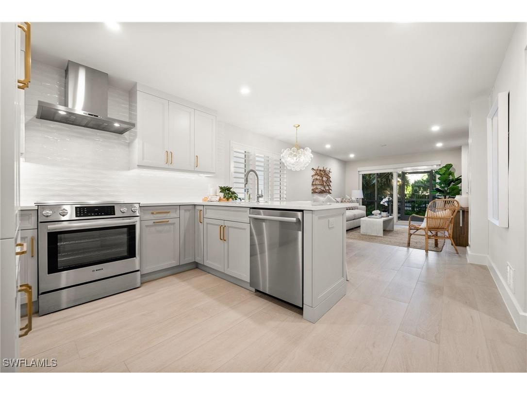 1300 Gulf Shore Boulevard N #109 Naples FL 34102 225063710 image5