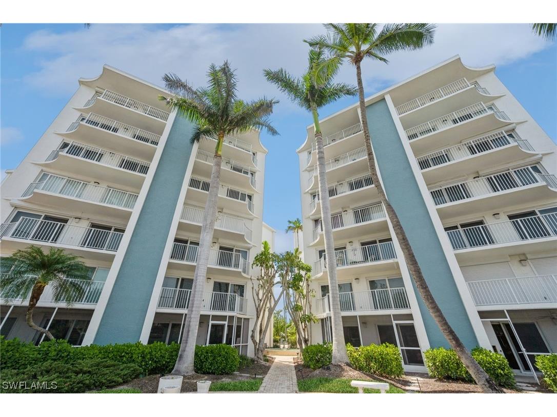 1300 Gulf Shore Boulevard N #110 Naples FL 34102 223033553 image1