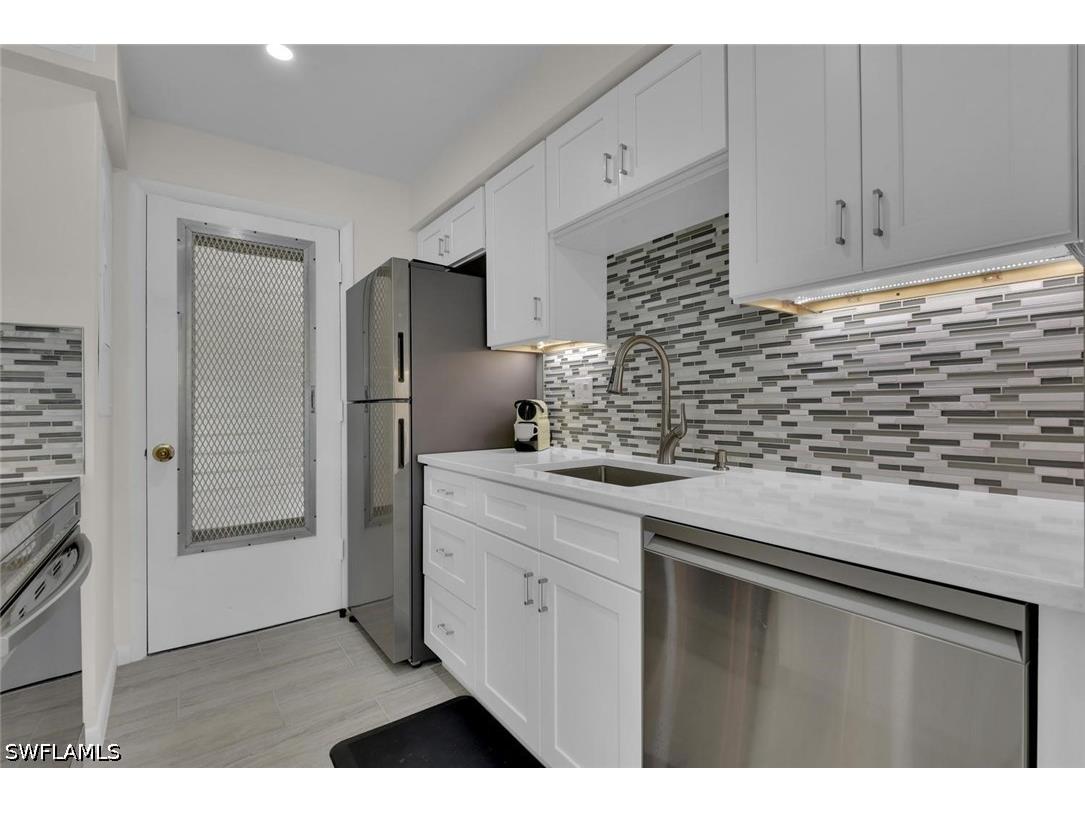 1300 Gulf Shore Boulevard N #205 Naples FL 34102 226018735 image3