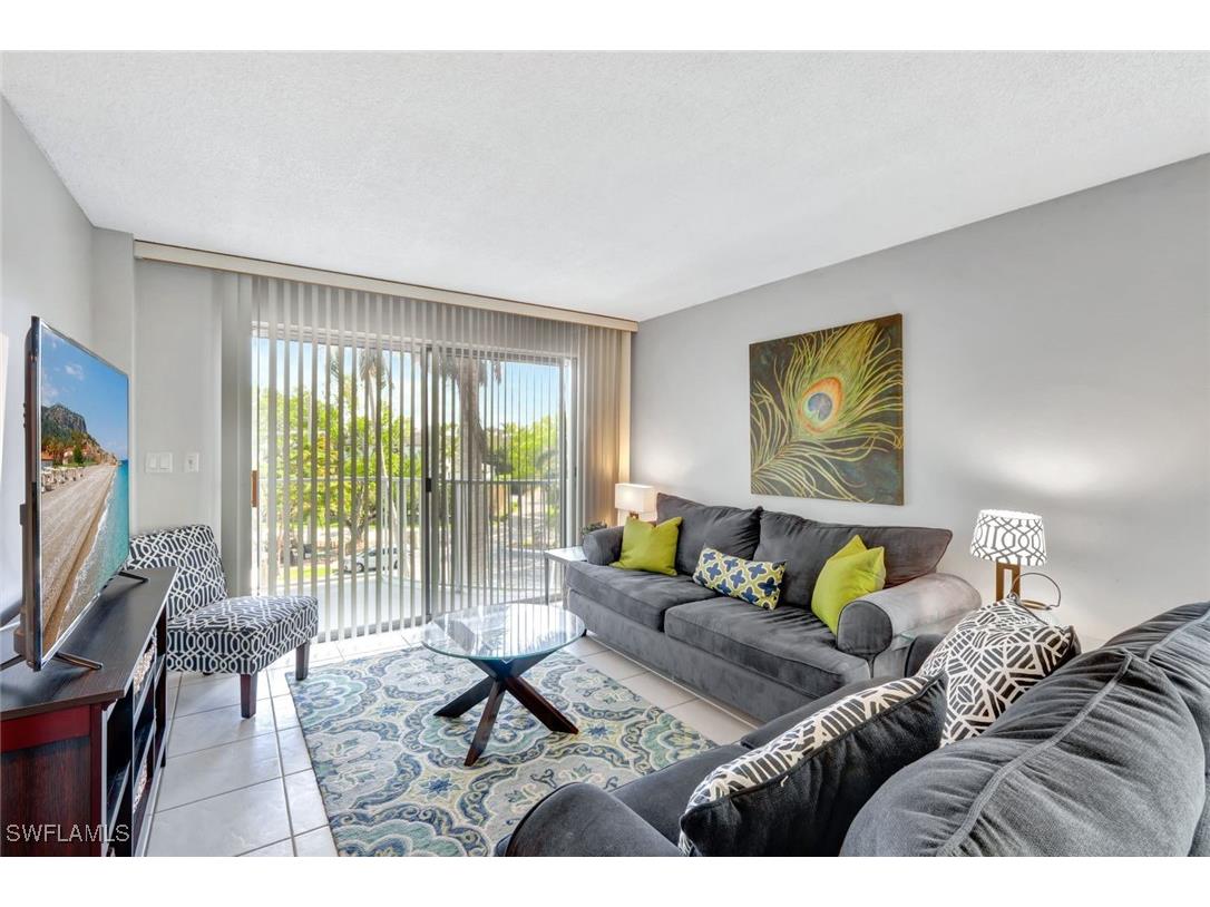 1300 Gulf Shore Boulevard N #407 Naples FL 34102 225082409 image1