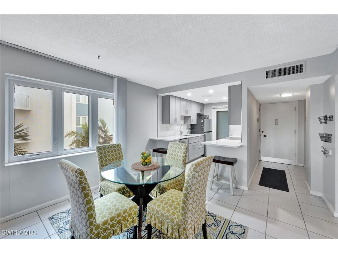 1300 Gulf Shore Boulevard N #407 Naples FL 34102 225082409 image10