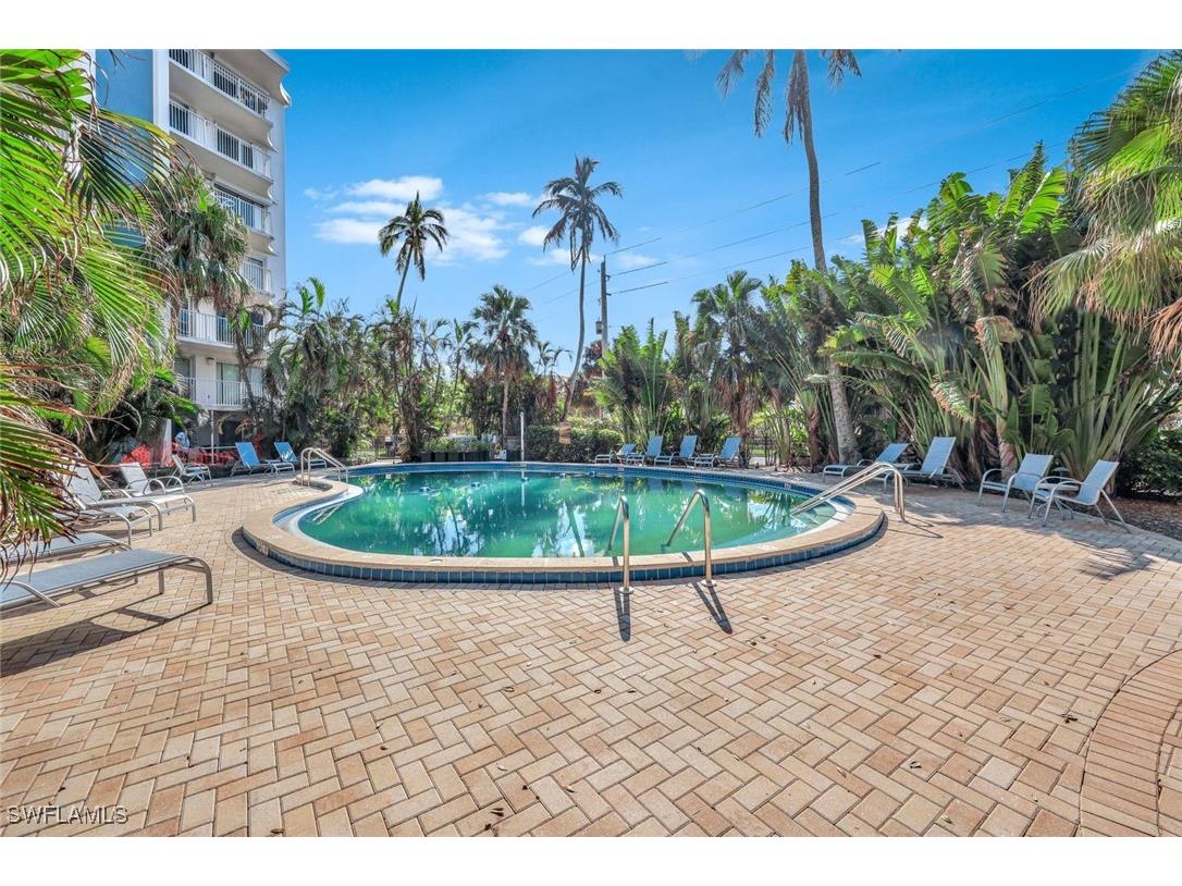 1300 Gulf Shore Boulevard N #407 Naples FL 34102 225082409 image17