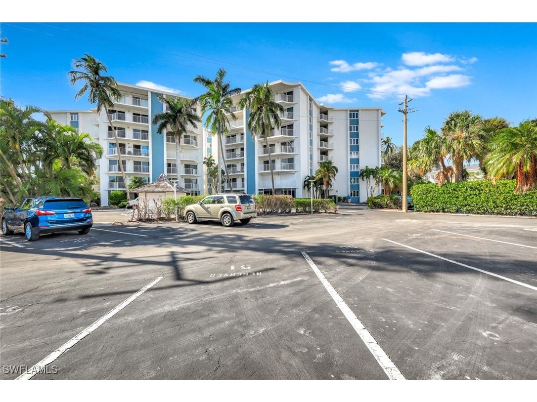 1300 Gulf Shore Boulevard N #407 Naples FL 34102 225082409 image18