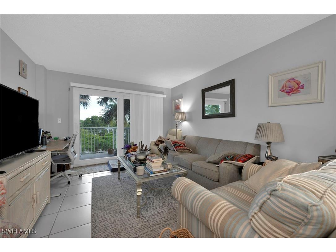 1300 Gulf Shore Boulevard N #507 Naples FL 34102 225078124 image4