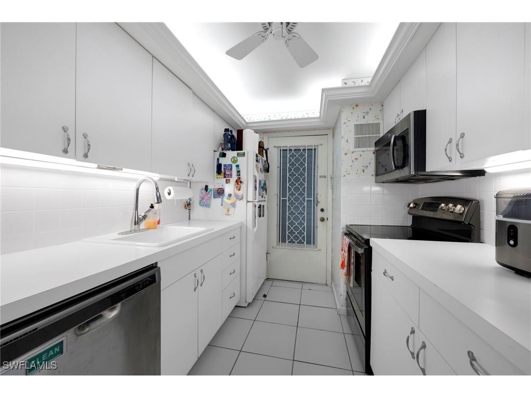 1300 Gulf Shore Boulevard N #507 Naples FL 34102 225078124 image5