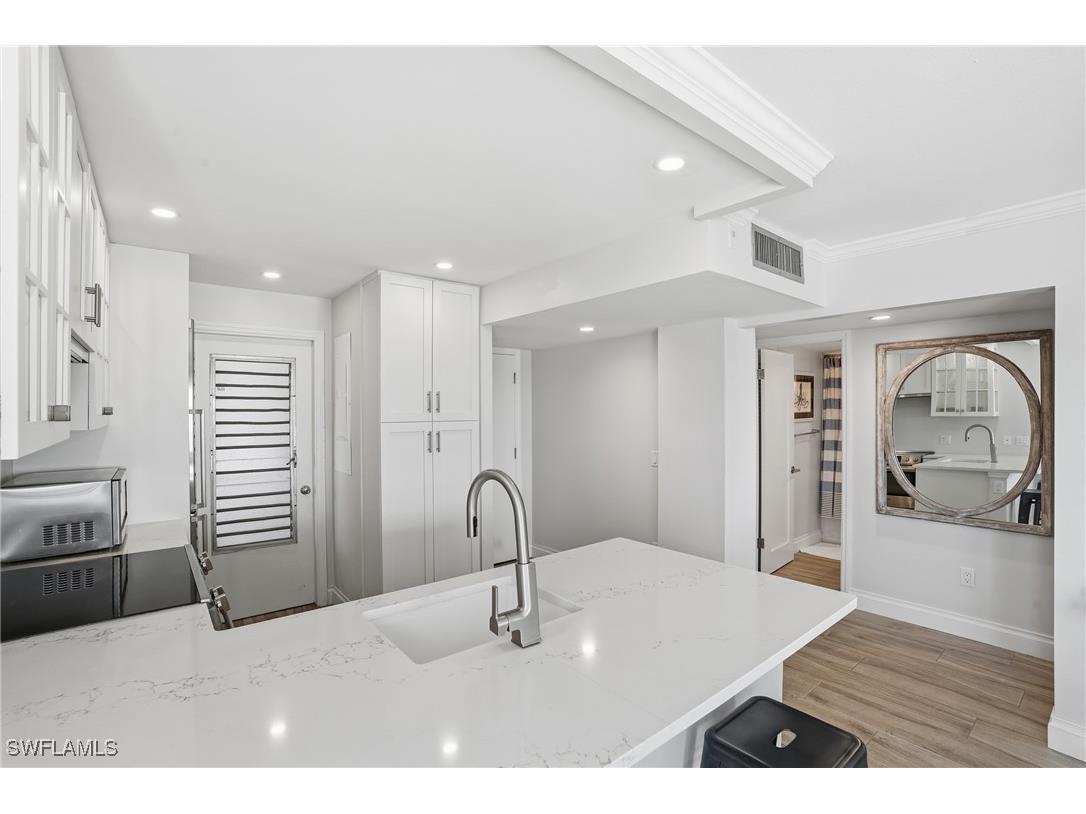 1300 Gulf Shore Boulevard N #603 Naples FL 34102 225077111 image9