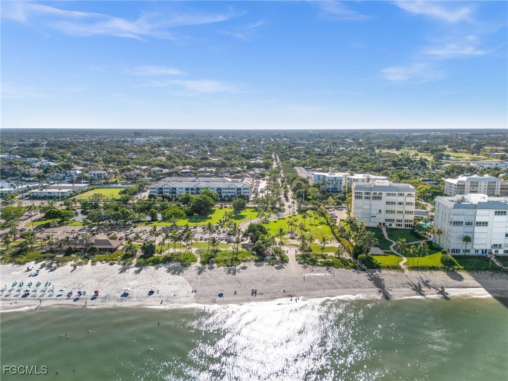 1300 Gulf Shore Boulevard N #701 Naples FL 34102 2025019174 image2