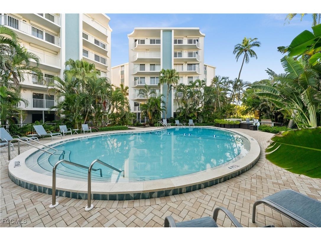 1300 Gulf Shore Boulevard N #701 Naples FL 34102 2025019174 image4