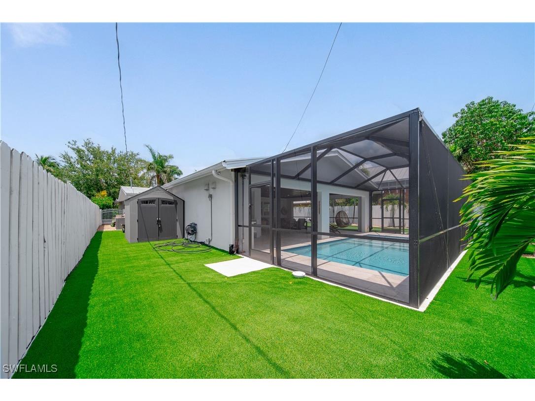 1300 Hilltop Drive Naples FL 34103 225047310 image40