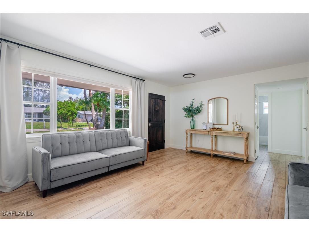 1300 Hilltop Drive Naples FL 34103 225047310 image6