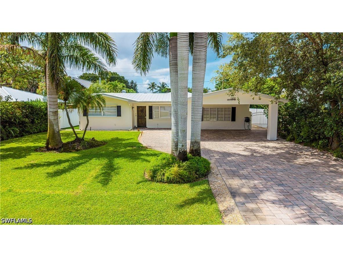1300 Hilltop Drive Naples FL 34103 226024560 image29