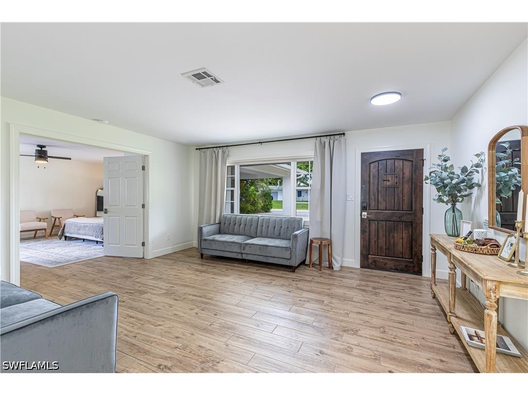 1300 Hilltop Drive Naples FL 34103 226024560 image5