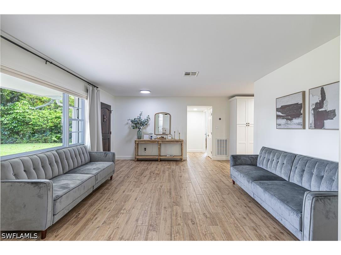 1300 Hilltop Drive Naples FL 34103 226024560 image6