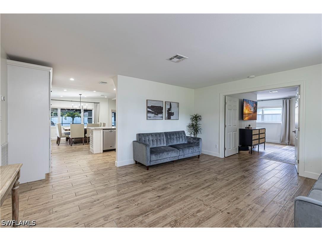 1300 Hilltop Drive Naples FL 34103 226024560 image7