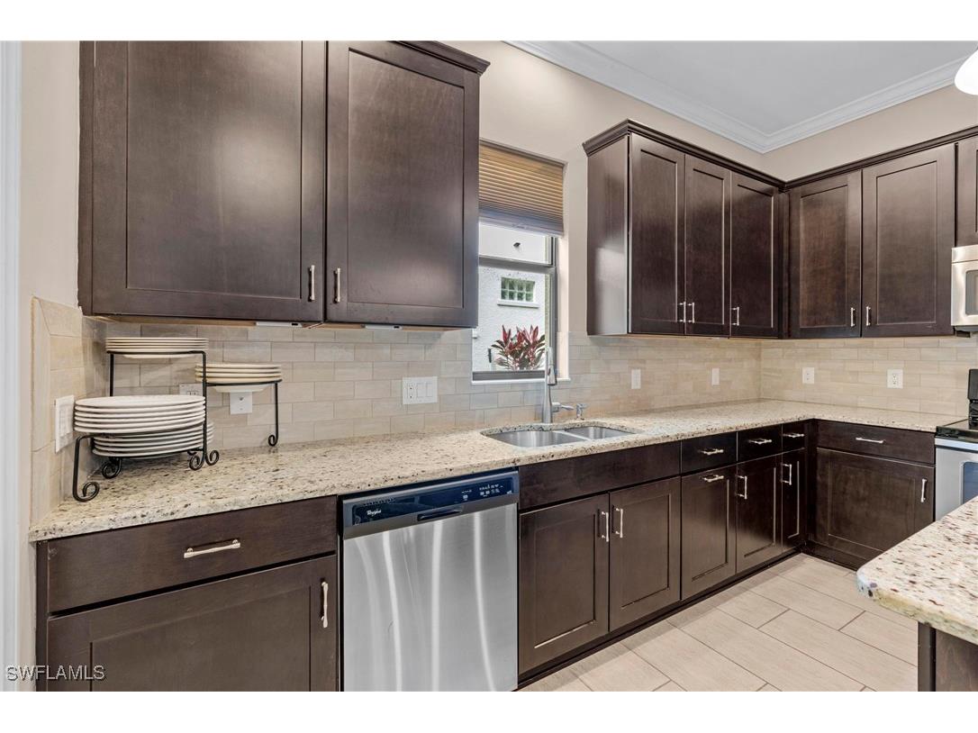 1300 Kendari Terrace Naples FL 34113 225074795 image11