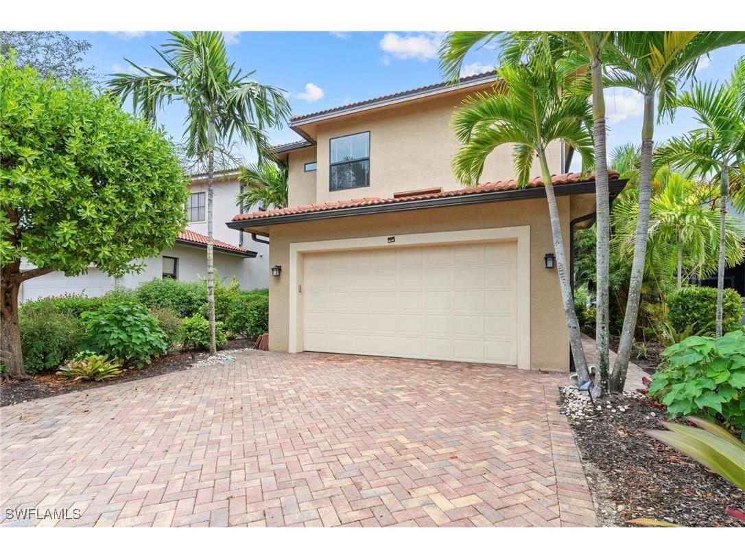 1300 Kendari Terrace Naples FL 34113 225074795 image2