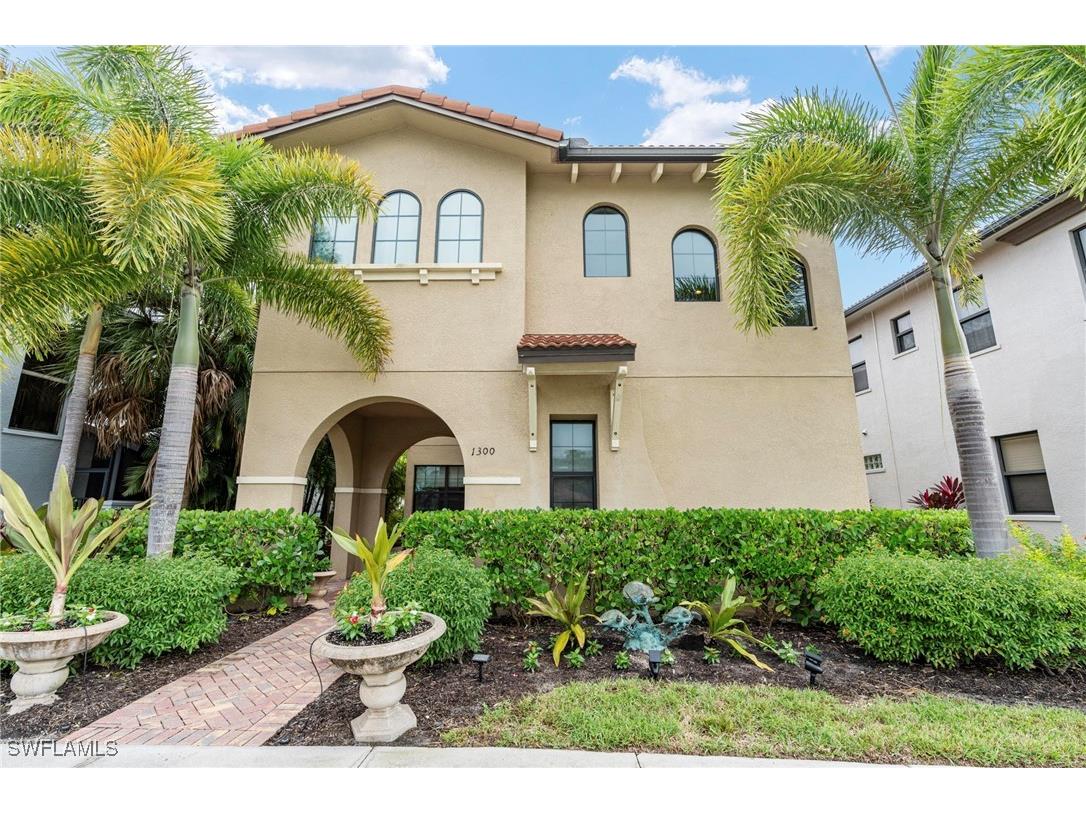 1300 Kendari Terrace Naples FL 34113 225074795 image3