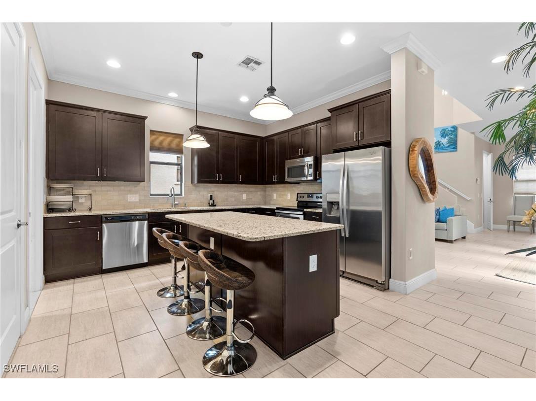 1300 Kendari Terrace Naples FL 34113 225074795 image9