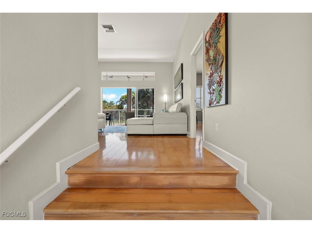 1300 Par View Drive Sanibel FL 33957 2025016441 image2