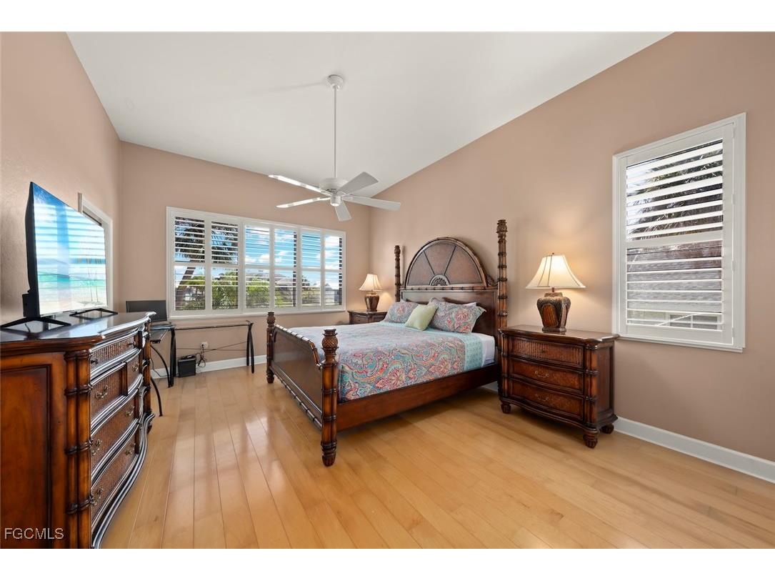 1300 Par View Drive Sanibel FL 33957 2025016441 image21