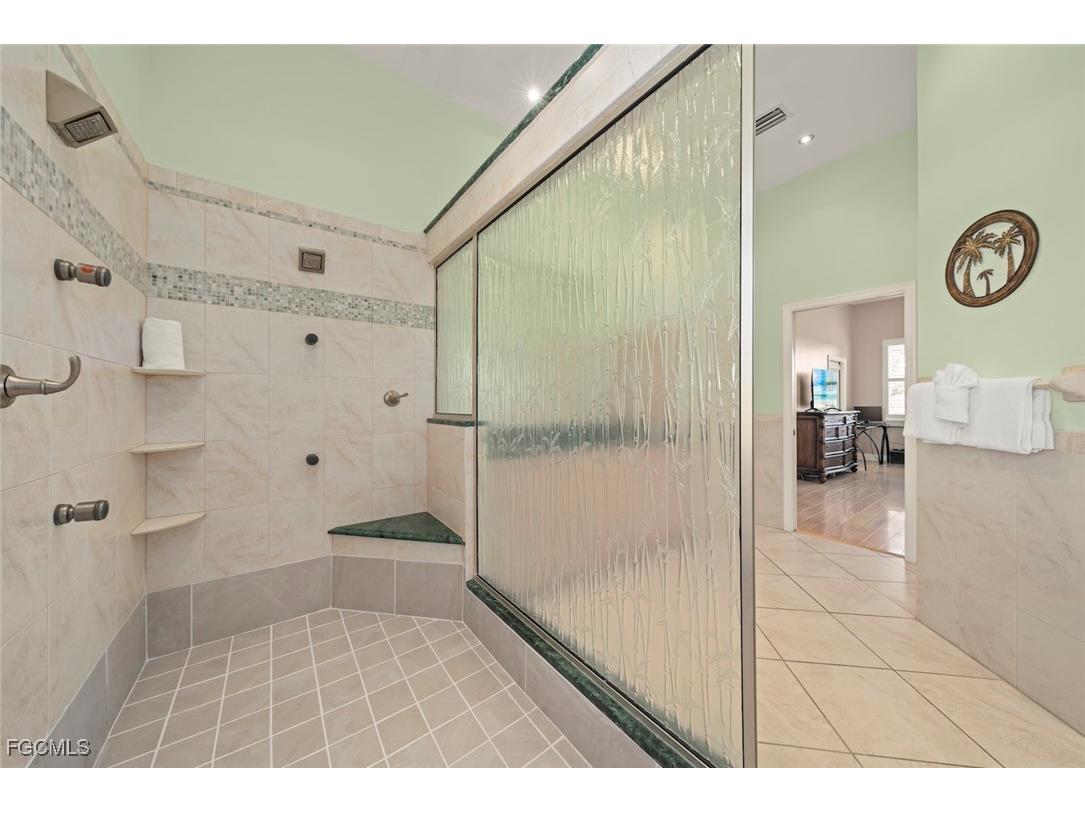 1300 Par View Drive Sanibel FL 33957 2025016441 image29