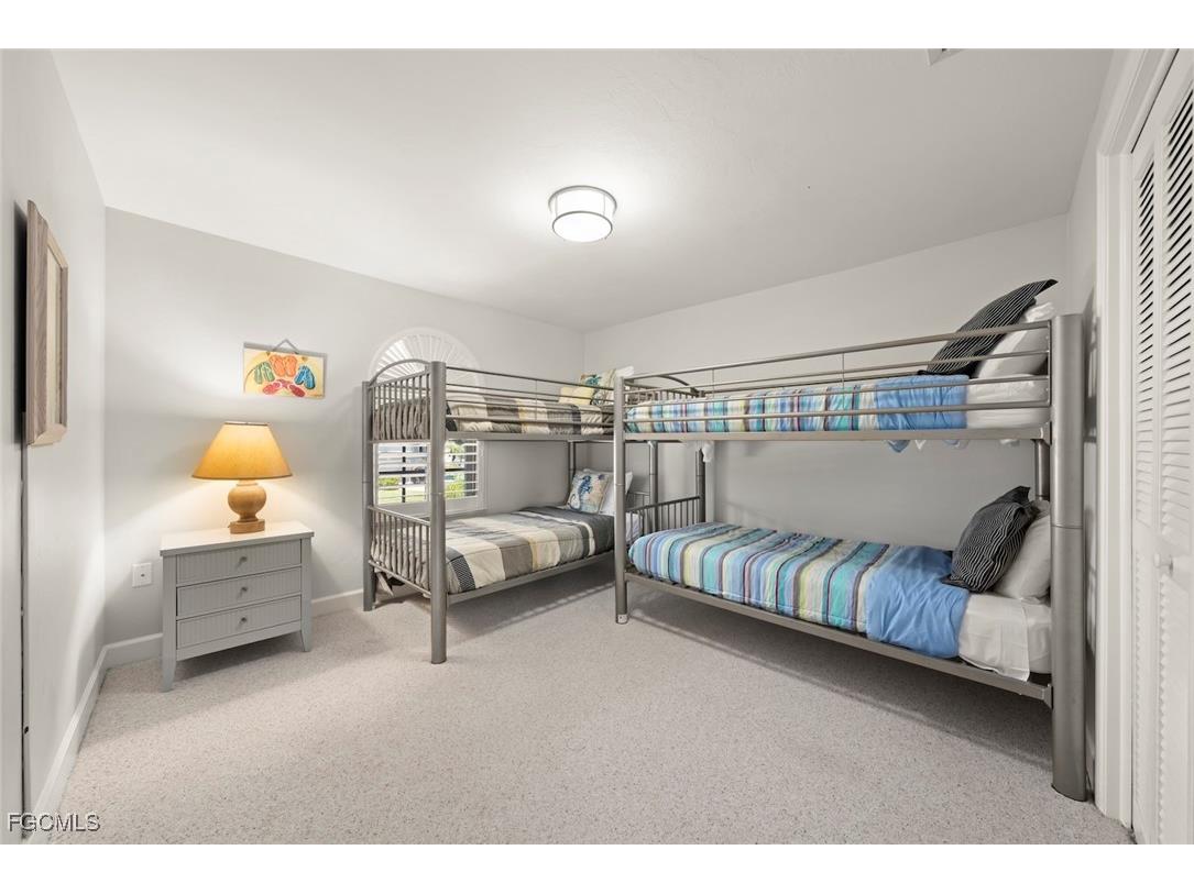 1300 Par View Drive Sanibel FL 33957 2025016441 image32