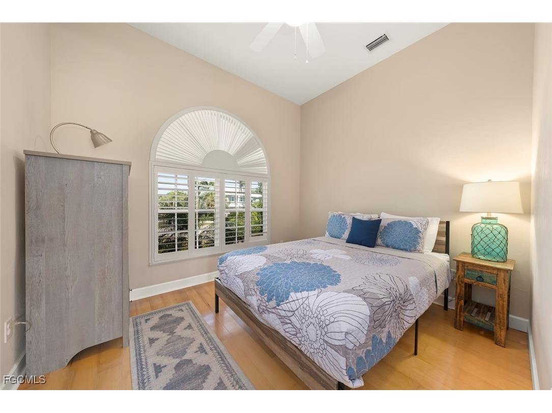 1300 Par View Drive Sanibel FL 33957 2025016441 image33