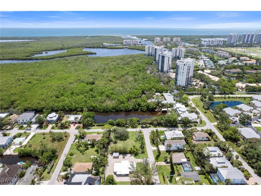 1300 Venetian Way Naples FL 34110 225071444 image11