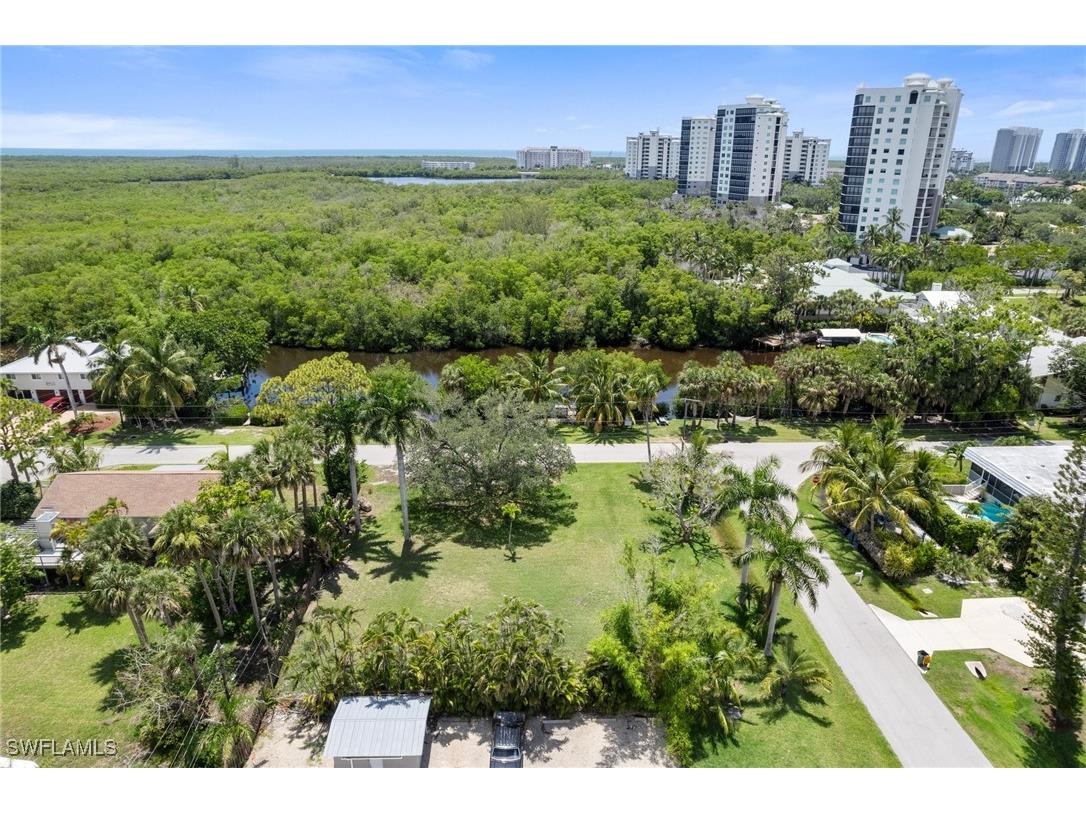 1300 Venetian Way Naples FL 34110 225071444 image19