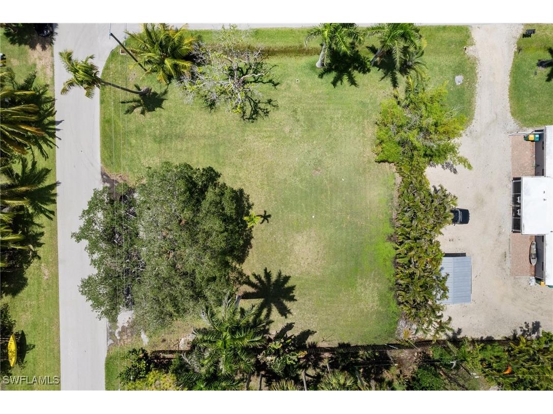 1300 Venetian Way Naples FL 34110 225071444 image20