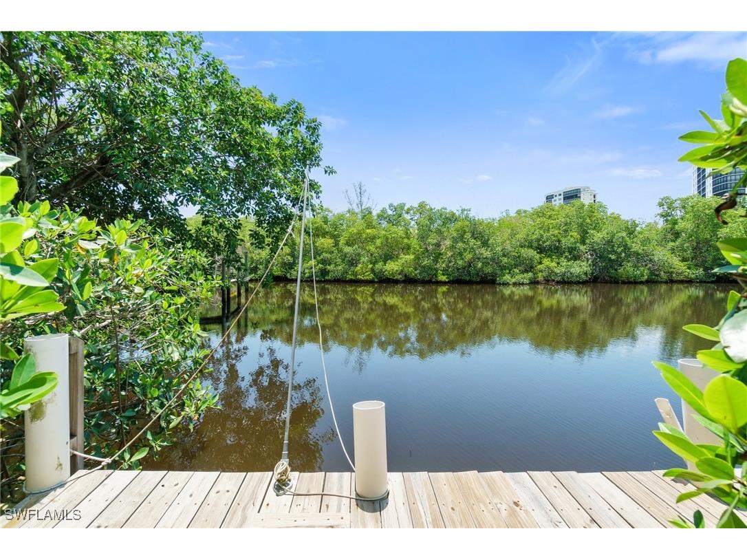 1300 Venetian Way Naples FL 34110 225071444 image3